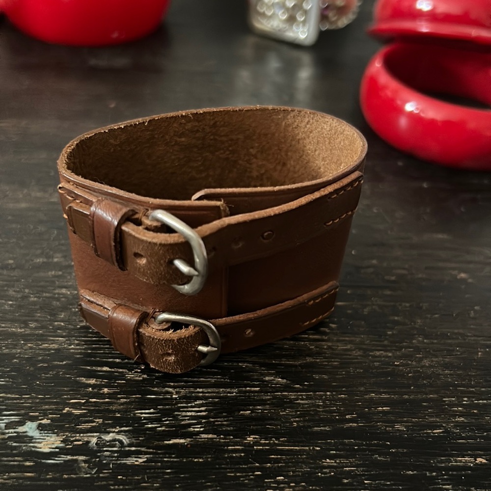 Brown cuff